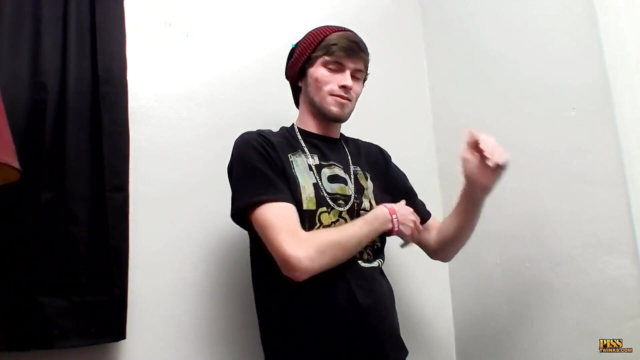Horny stroke & piss show