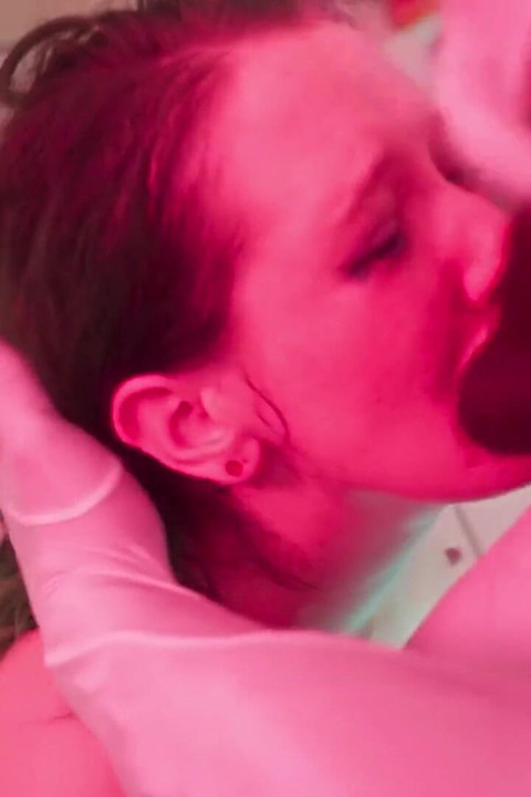 หนุ่มผิวขาว Vader เย็ดควยใหญ่ผิวดํา