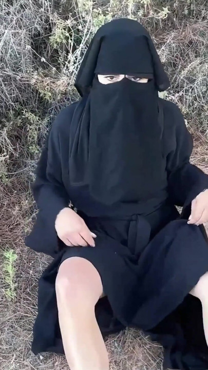 Lebanese Hijab bitch playing with her pussy in the forest and squirting | Clip 1