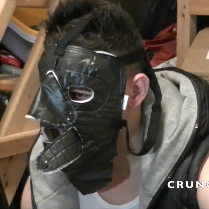 Straight Arab accepted to suck his cock