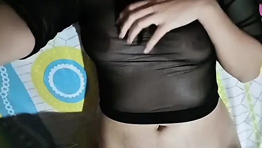 Auf dem bett meines nachbarn masturbieren