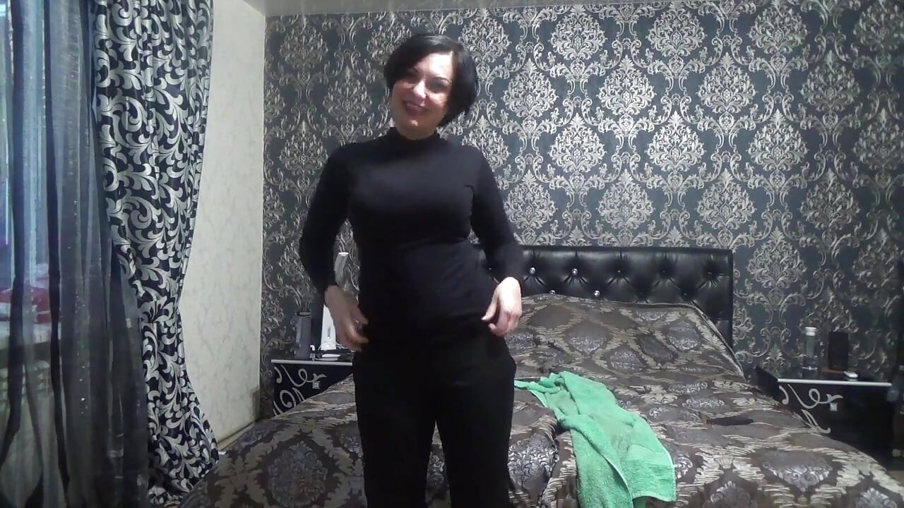 Oil & flexing & dildo fuck and cum