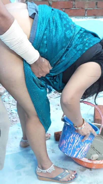 El mecánico enseñó a la casera a hacerlo, Pir Mistress Mistry con voz en hindi