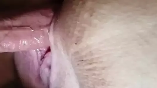 Ex novia llegando al orgasmo en mi polla venosa.