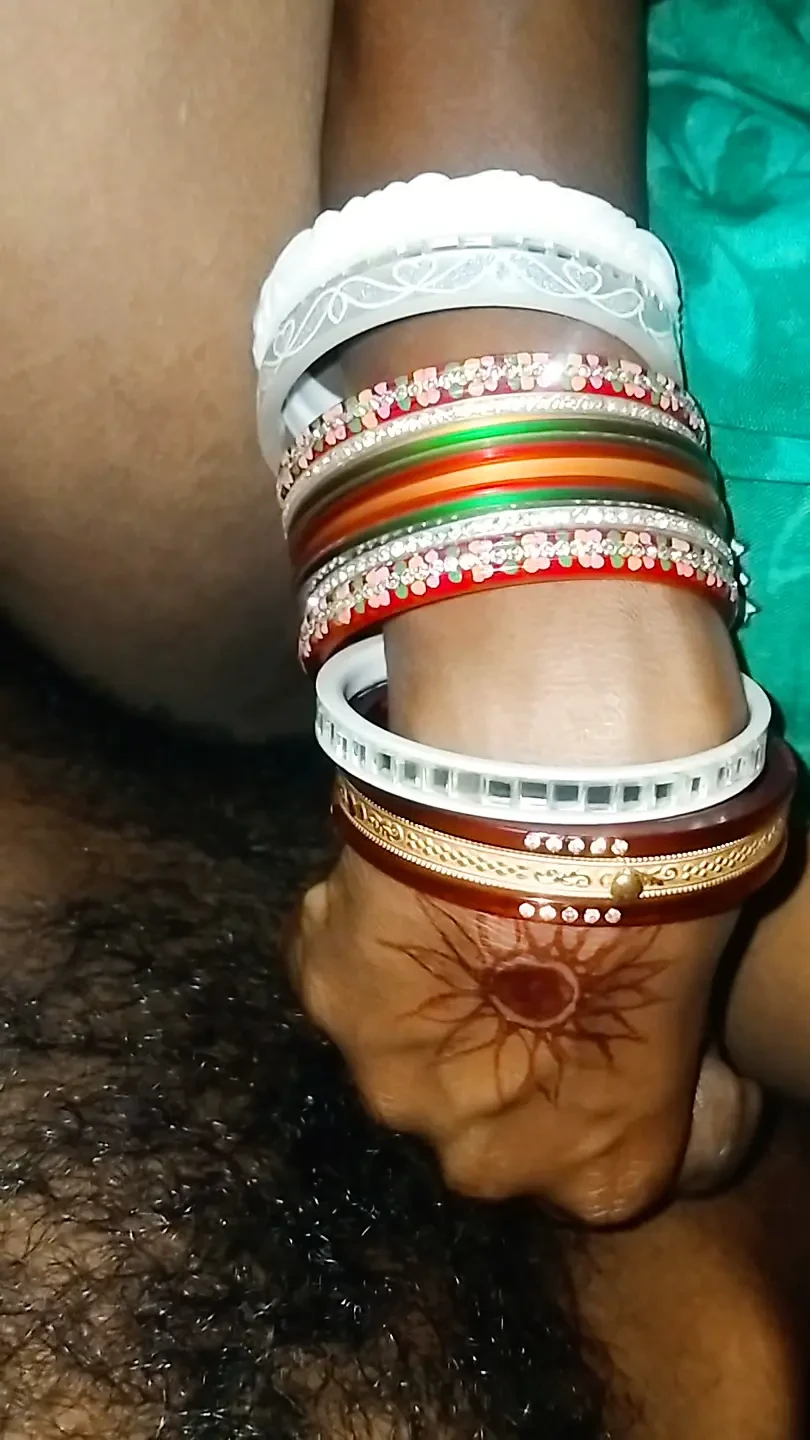 Bhabhi ke sath chut chudai with her naughty husband
