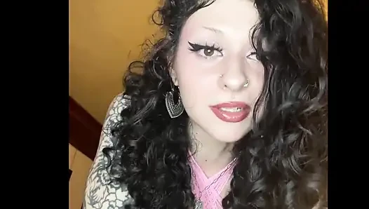 Gotik bakire terapistin seni yavaşça sikmeye başlıyor çünkü karın sana izin vermiyor