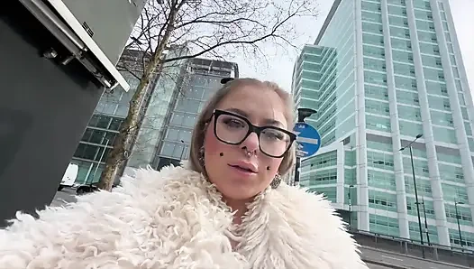 Sandie Candy Cumwalk