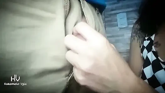 Üvey babasının emiyor ve yalıyor