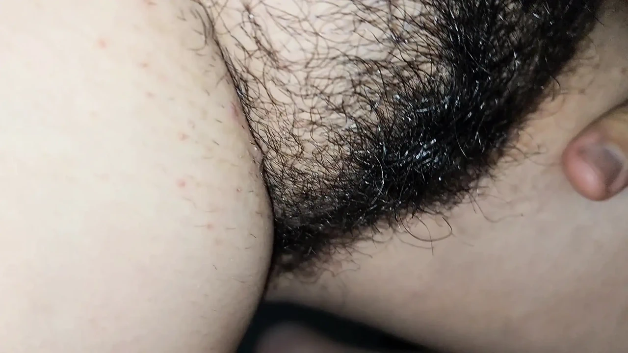 在我继妹的处女阴户中出