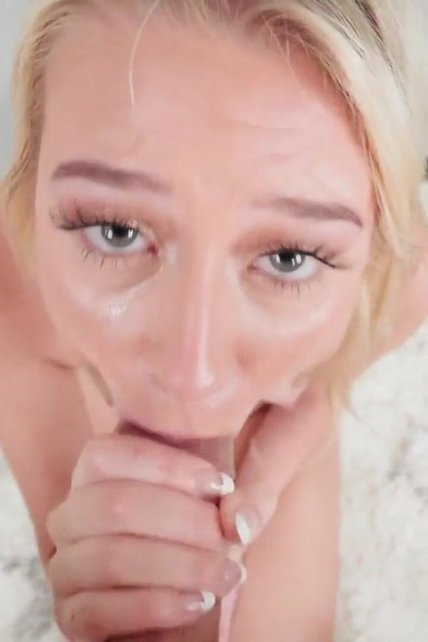 Throated - Mega Hot Babe Gets Throated by a Massive Cock