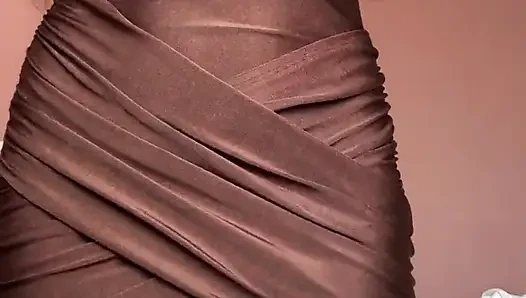Asmr Russisches Schönes Mädchen Im Kurzen Kleid Steckt Einen Tampon in Ihre Muschi
