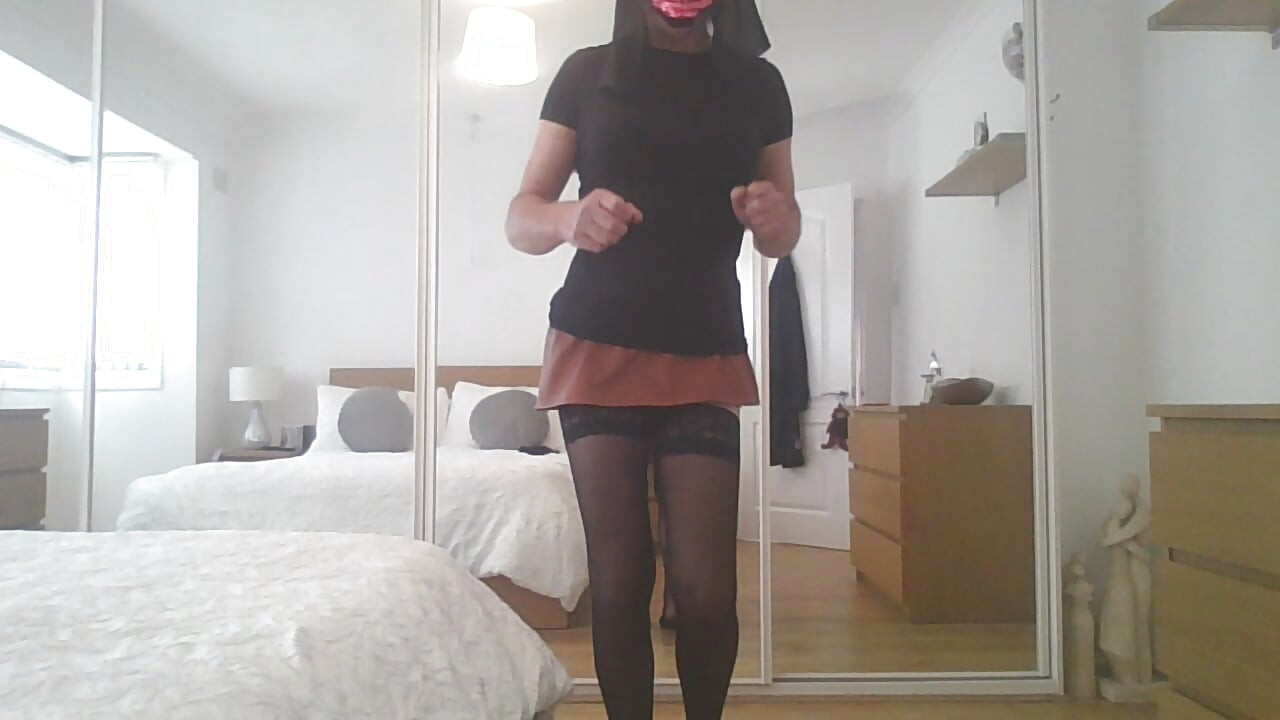 sexy leather crossdresser