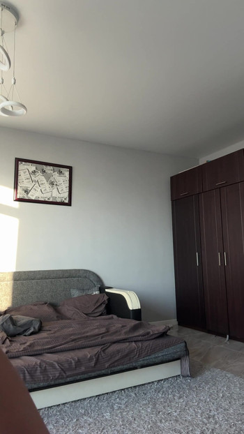 Epski trenutak iz "Striptiza u spavaćoj sobi s intimnim vibracijama"