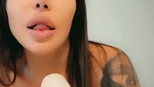 BOS TOLONG NGENTOT PEMBANTU SEKSIMU!