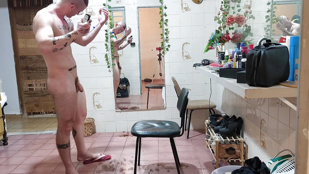 shaving legs, groin and thigh