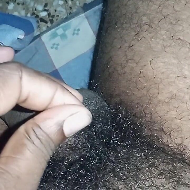 Soția mea desi suge țâțele și face sex anal