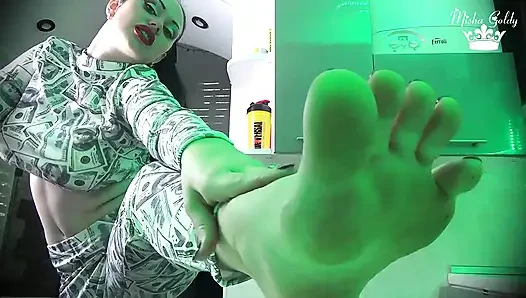 Mesmerized & drained by my perfect feet