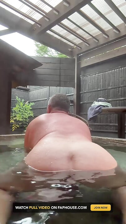 Alguns Chuveiros E Mais Banheira De Hidromassagem