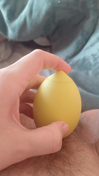 Masturbating with my lemon clit suction toy makes my pussy pulsate.
