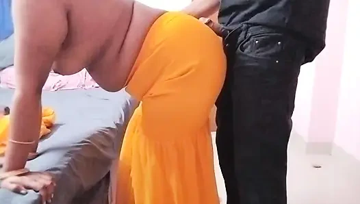 Stepbrother ne muje apna lund chusne bola aur meri chut ki seal todi