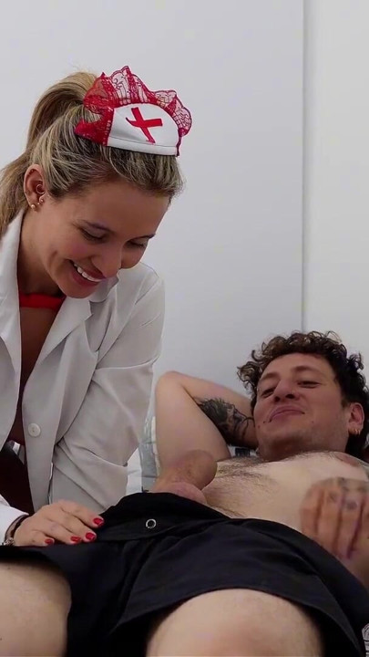 Doctor's recommendations: I fuck sick gamer to relieve his pain - Karen Sleent & nick jowell | Clip 1