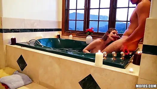 O kızı tanıyorum - pornoya terfi alan lara brookes ilk seks kasetini yapıyor