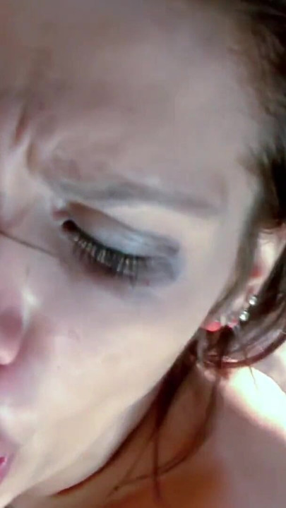 La sublime star du latina Samia Duarte teste un nouvel acteur, mais... | Clip 3