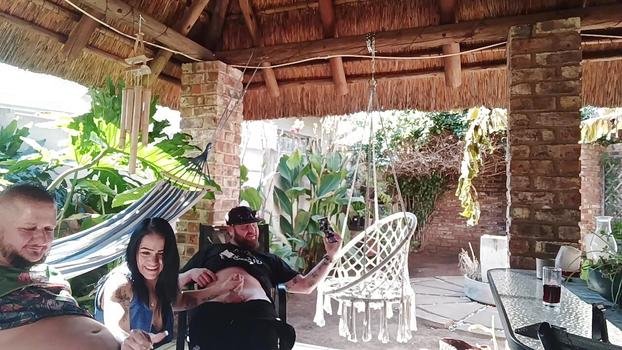 Meu marido gosta quando eu fodo seus amigos