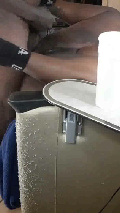 Thot au Texas - une BBW à gros cul baise un SDF | Clip 2