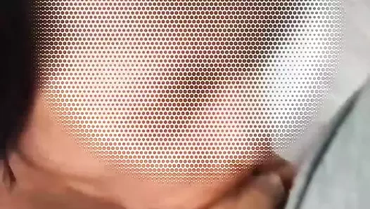 Karım bana oral seks yapıyor ve yüzüme boşaltıyor