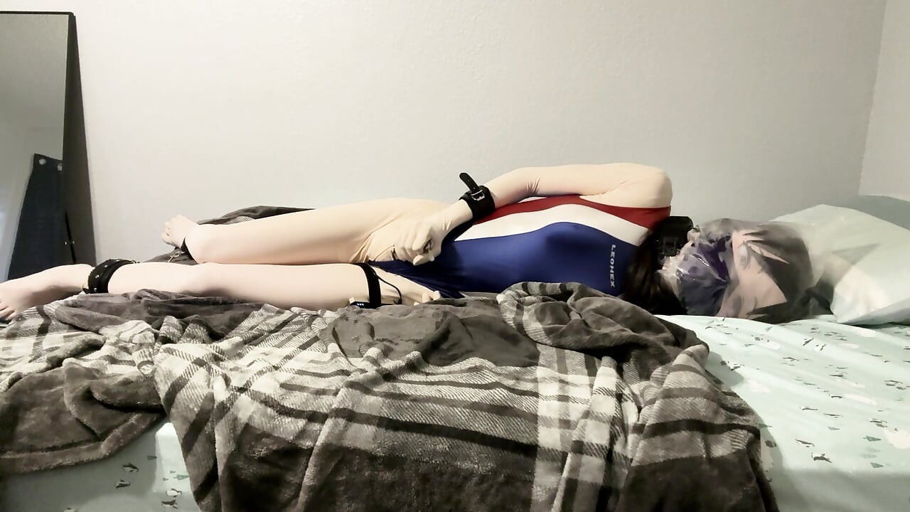 Kigurumi dechová masturbace s Estimem