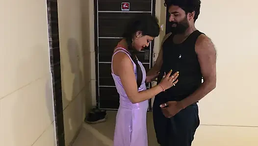 Indian desi girl ko makeup karte karte choda