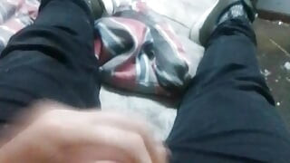 Hot Hunk Jack off in the Morning Moan & Cum
