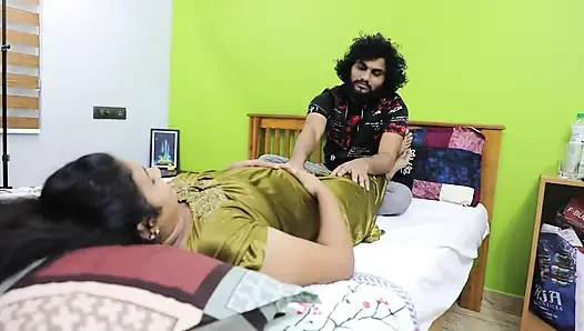 Pijat pantat romantis dengan pantat