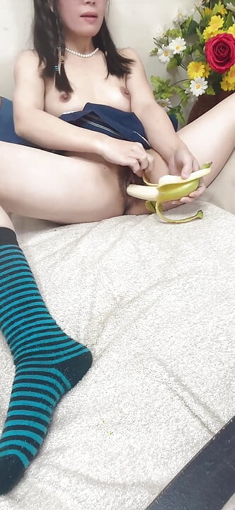 Vidéo incroyable de la banane baise la chatte si douce de Hana