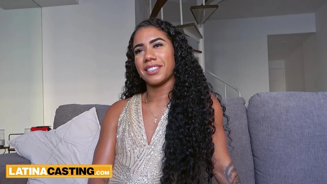 Juicy Ass Latina Amateur Fucks Hard On Top To Impress American Producer