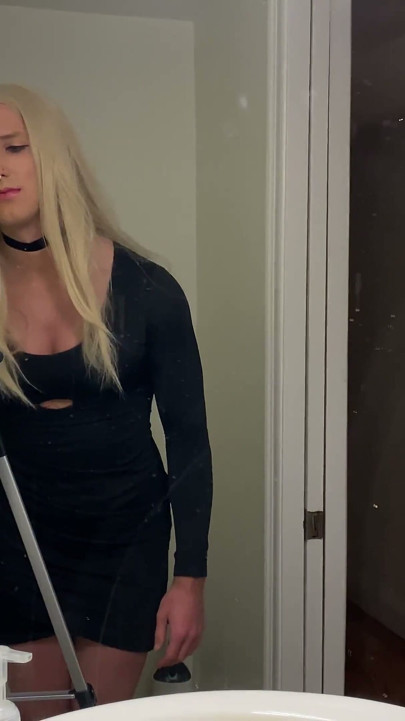 Hot Crossdresser dostaje fucked przez Ejaculation Dildo