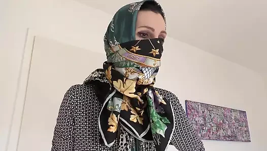 Lady Victoria Valente - Design von Stoffmaske und Kopftuch, JOI