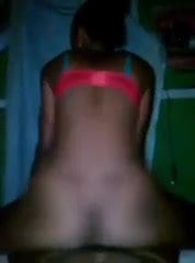 como mueve esas nalgas esta negra
