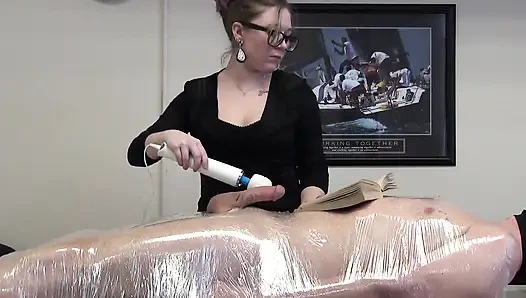 Bossy Shelby Volume2 başrolde Shelby Montgomery