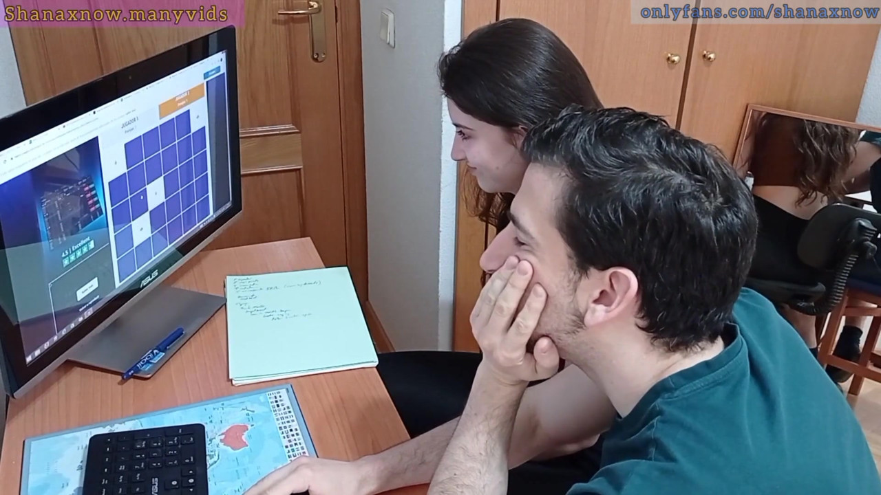 ティーン学生が脅迫、ハメ撮りフェラ、口内射精、ごっくん。