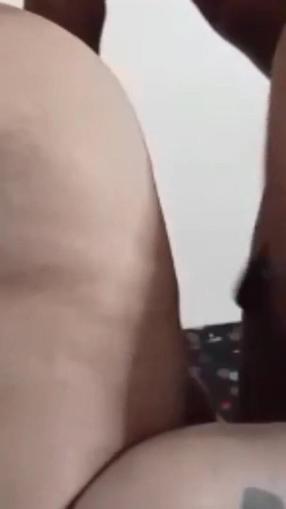 พบกับแม่ยายเพื่อทําเซ็กส์เทปซุกซนกับควยใหญ่ผิวดําที่บ้านเธอ คลิป 1