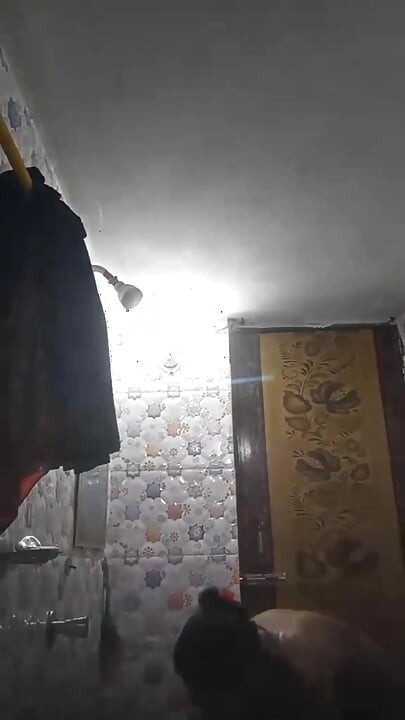 Banho nu em casa