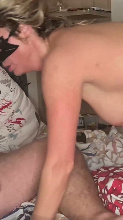 Amateur sexy milf mom in very kinky homemade fuck | Clip 1
