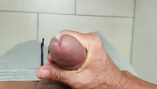 Evde yalnız başına.