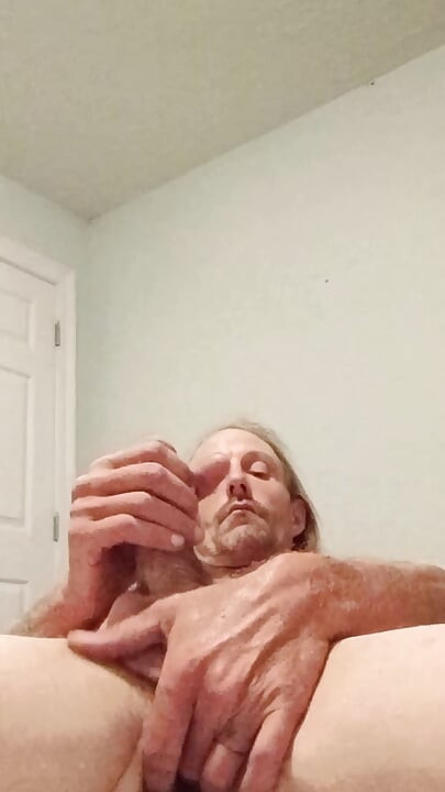 看着我射精。