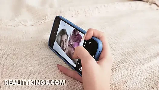 Reality kings - Angelique Rose'un edepsiz fotoğrafları ve Jordi ile vahşi yolculuğu ürkütücü metinçisine net bir mesaj gönderiyor