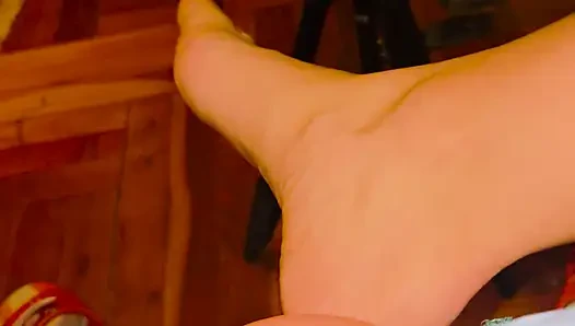 Seksi Orta Yaşlı Seksi Kadın Ana Liz Ile 2 Dildo Ile Göt Yıkımı
