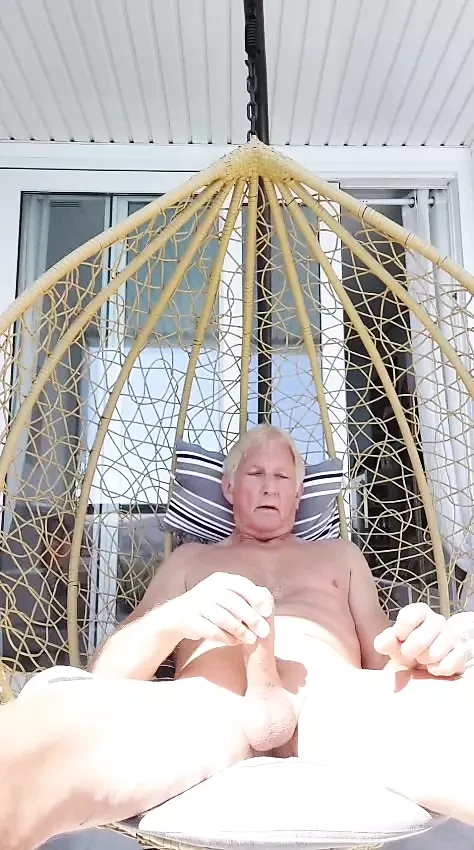 Clive's cum