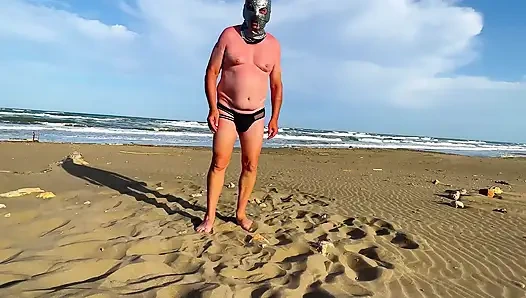 Помоги мне выбрать наряд для моего мужа